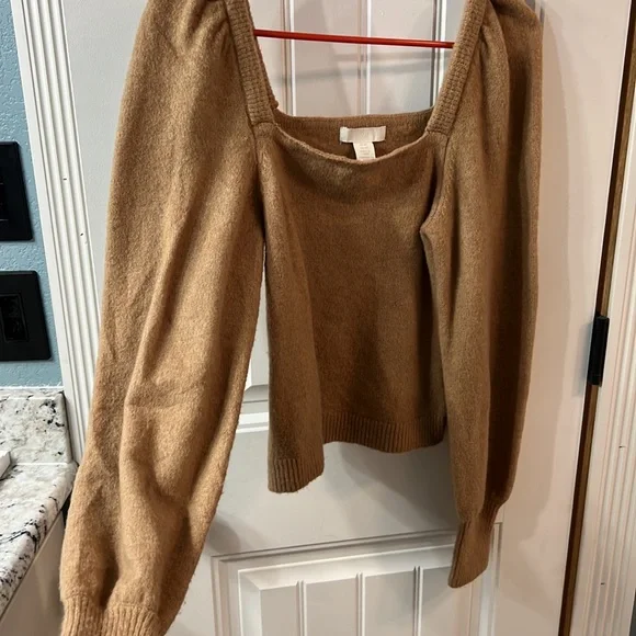 H&M TAN SWEATER - Picture 2 of 4